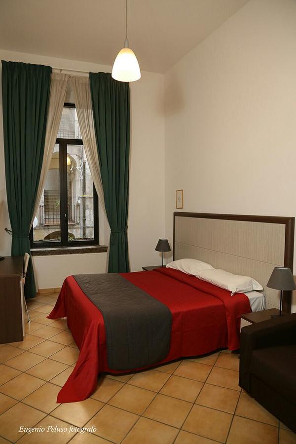 נאפולי Caravaggio Hotel מראה חיצוני תמונה